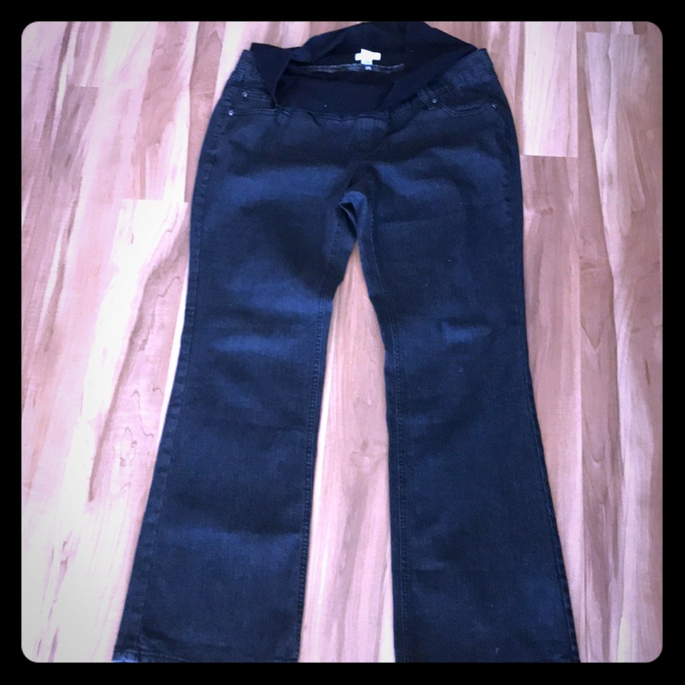 Black maternity boot leg jeans large, belk brand